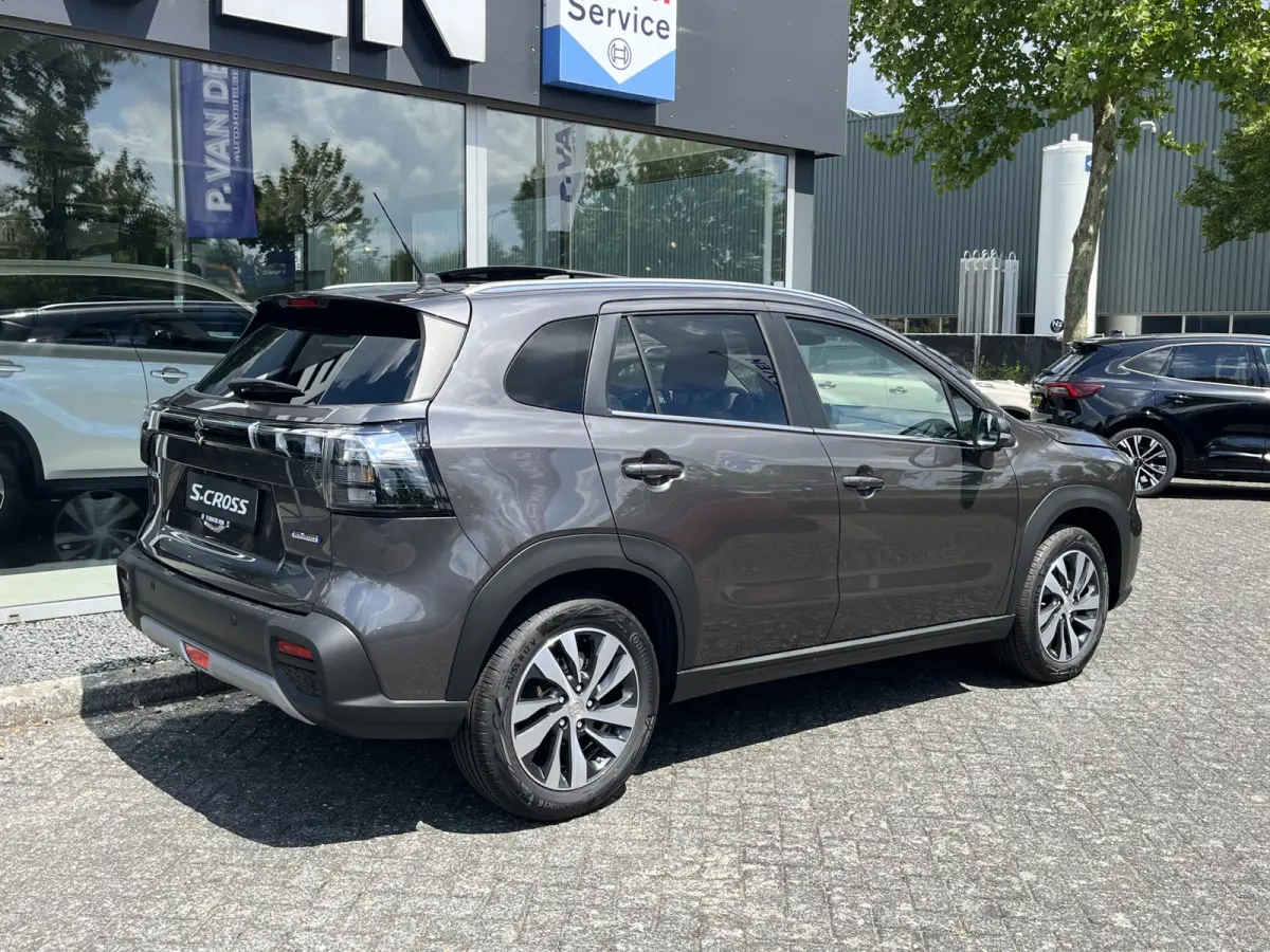 1.4 Boosterjet Style Smart Hybrid Automaat | Meerdere kleuren leverbaar | Pano |