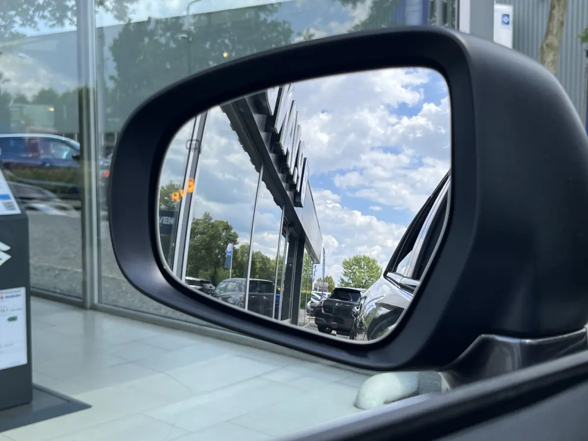 1.4 Boosterjet Style Smart Hybrid Automaat | Meerdere kleuren leverbaar | Pano |