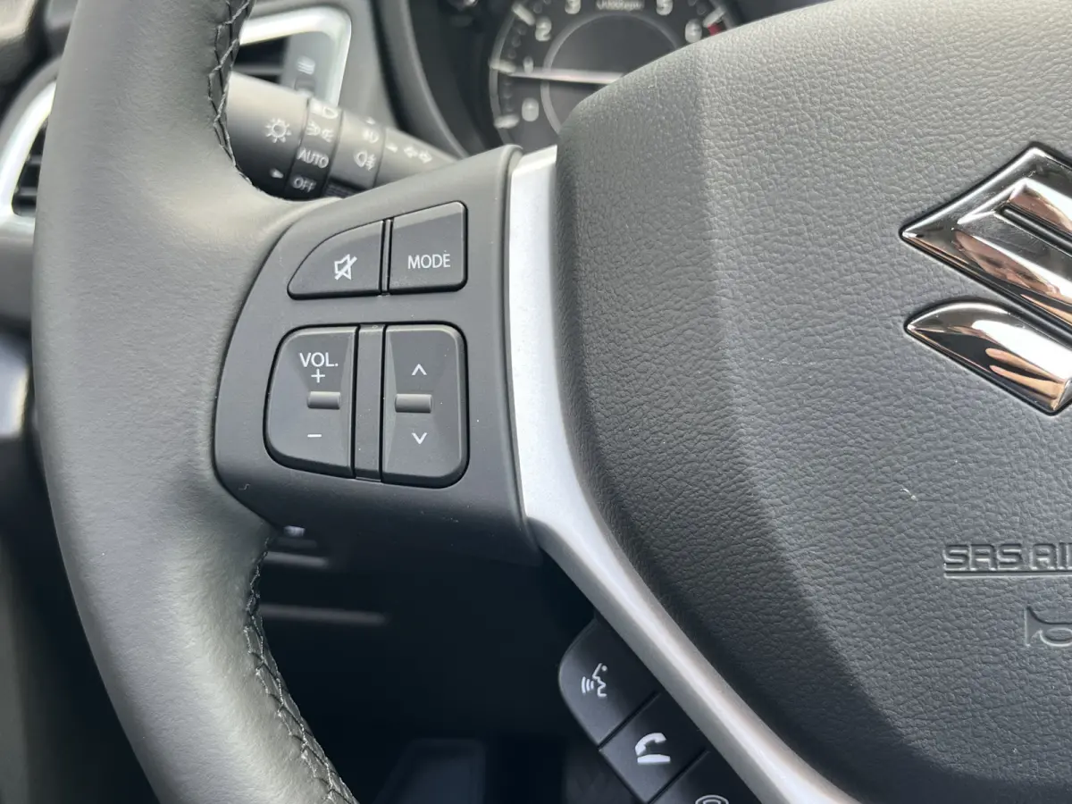 1.4 Boosterjet Style Smart Hybrid Automaat | Meerdere kleuren leverbaar | Pano |