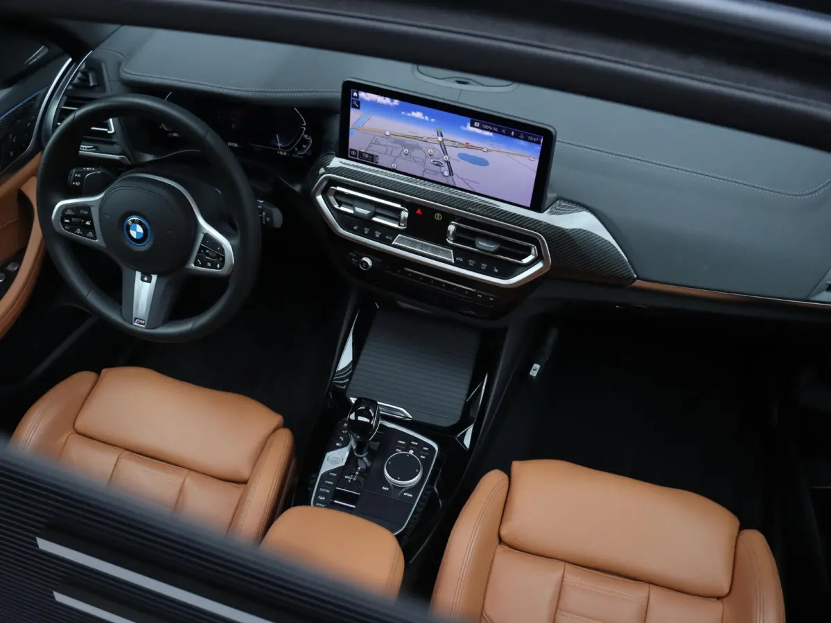 xDrive30e | High Executive | M Sportpakket | Panodak | Driving Assistant Prof. | Head-Up | Parking Assistant Plus | Harman Kardon | Elektr. M Stoelen | 21'' LMV
