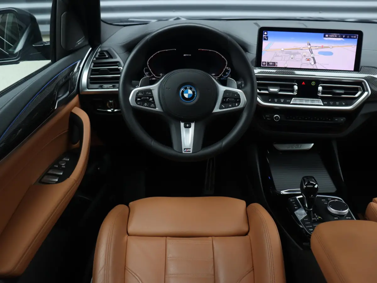 xDrive30e | High Executive | M Sportpakket | Panodak | Driving Assistant Prof. | Head-Up | Parking Assistant Plus | Harman Kardon | Elektr. M Stoelen | 21'' LMV
