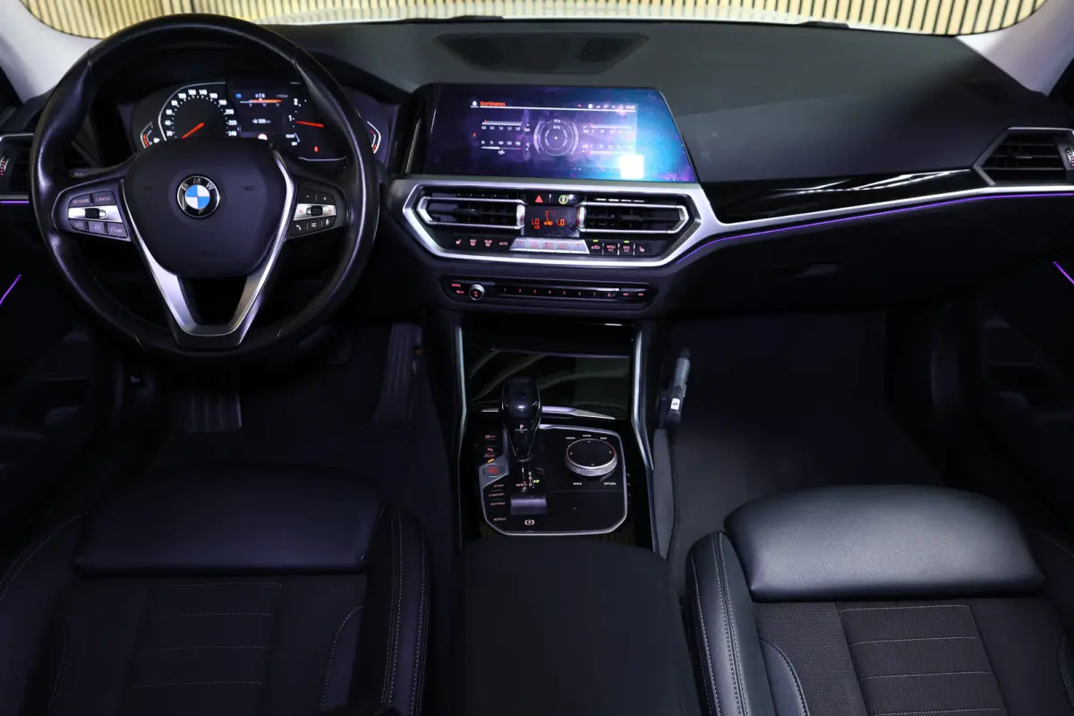 318i Business M SPORT Edition AVM SPORTLEDER NAVI CARPLAY VIRTUAL '21