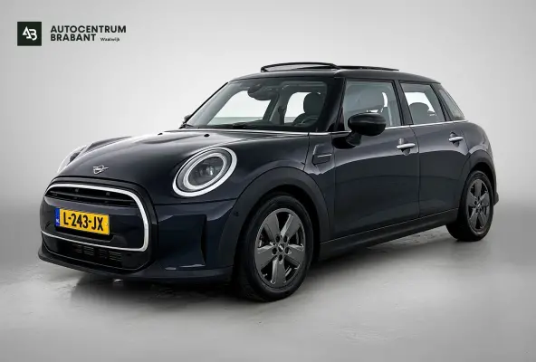 1.5 Cooper Classic (NL-auto, 1e Eig, Dealer OnderH, Panorama, Carplay, Navi Prof, Sportstoel, ParkeerS, Climate, Etc)