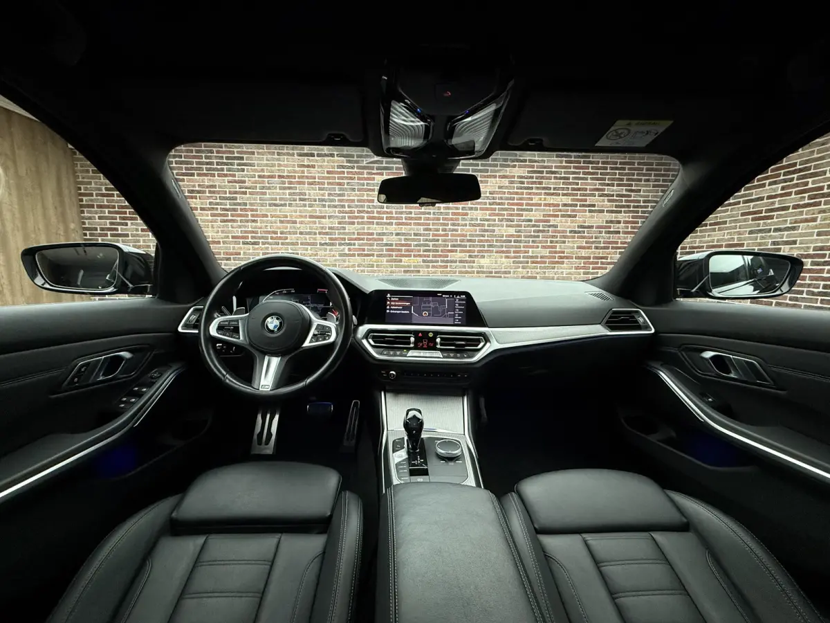320i High Executive Edition