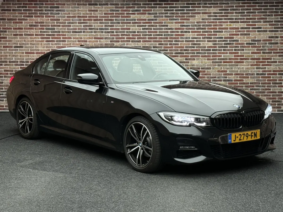 320i High Executive Edition