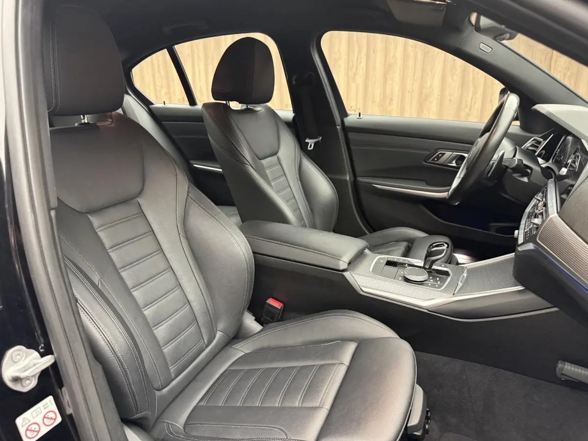 320i High Executive Edition