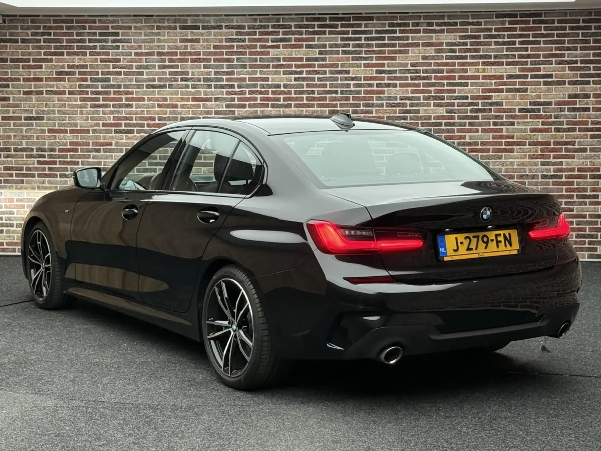 320i High Executive Edition