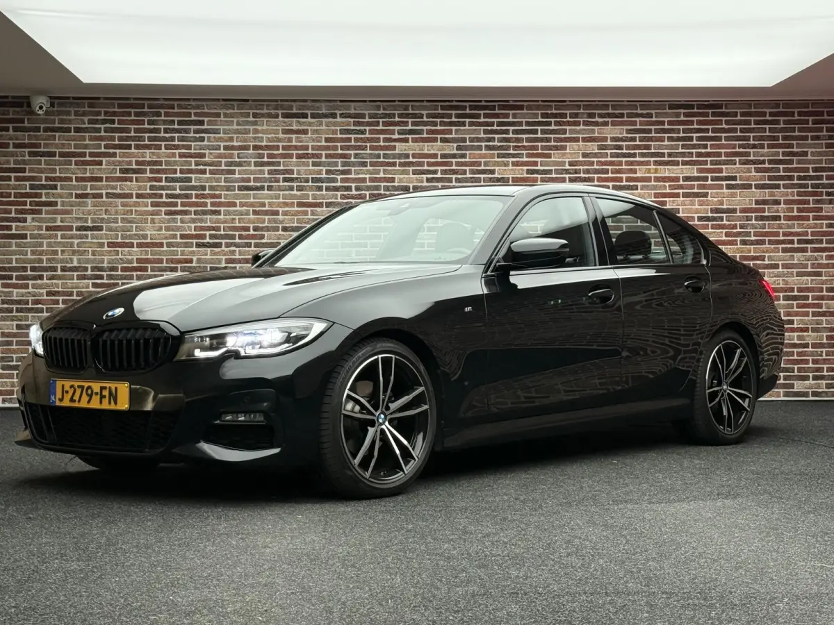 320i High Executive Edition