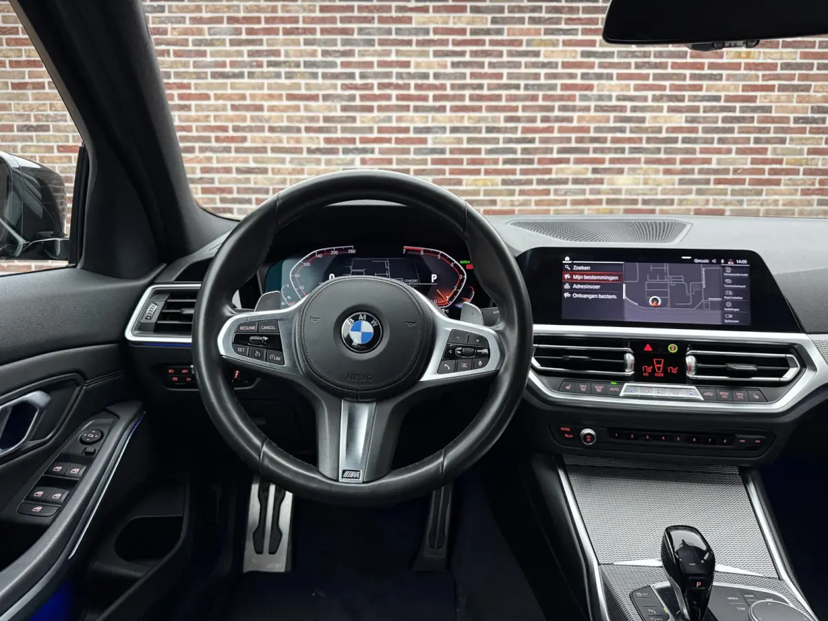 320i High Executive Edition