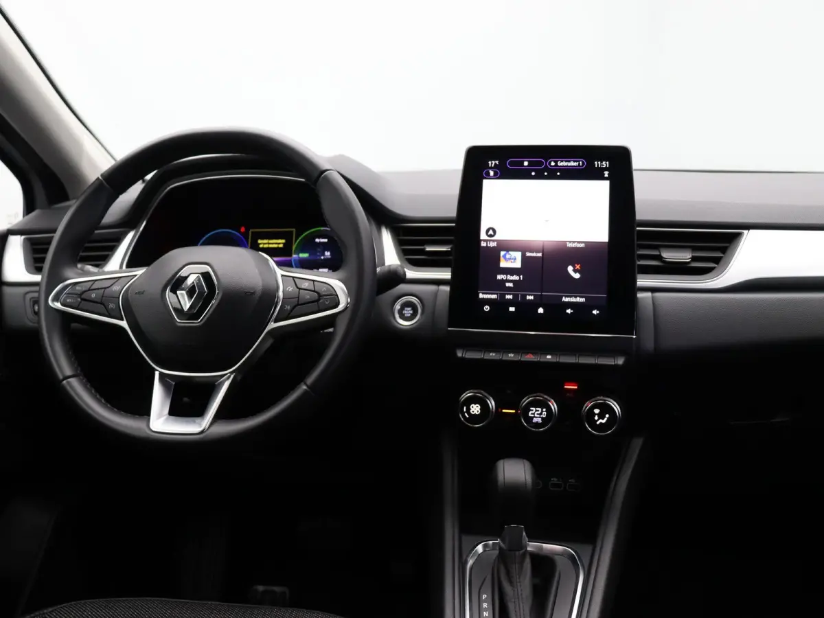 1.6 E-Tech Hybrid 145 Techno | Navigatie | Achteruitrijcamera | Parkeersensoren voor en achter | Climate control |