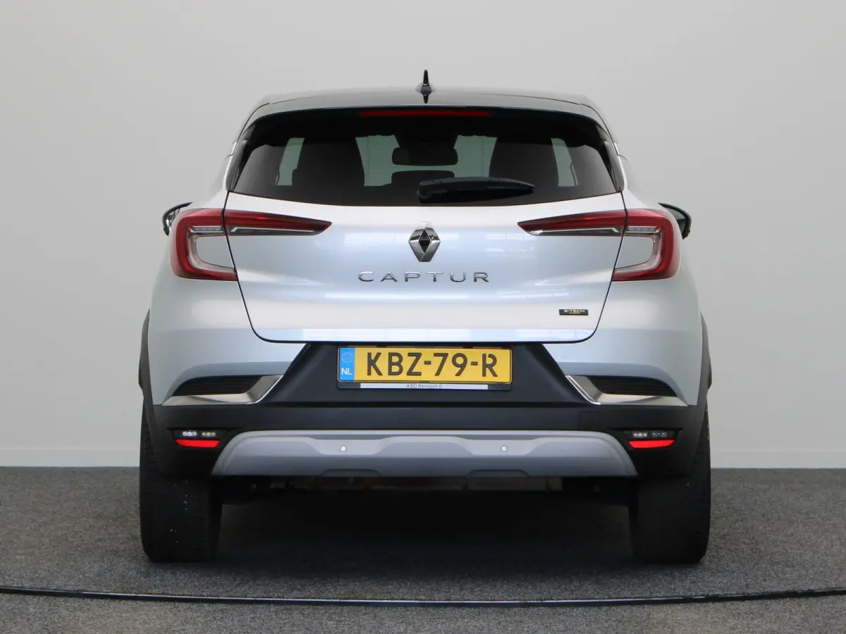 1.6 E-Tech Hybrid 145 Techno | Navigatie | Achteruitrijcamera | Parkeersensoren voor en achter | Climate control |