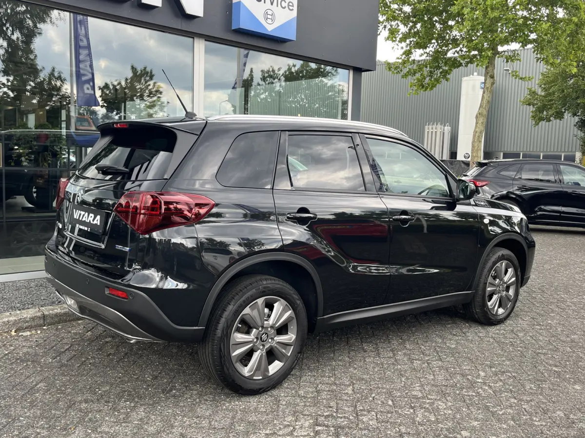 1.4 Boosterjet Smart Hybrid Select Automaat | €2.000,- voordeel | Meerdere kleuren leverbaar |Adapt. Cruise | Camera | Dodehoek | Rijstrook | Stoelverwarming | etc. etc.