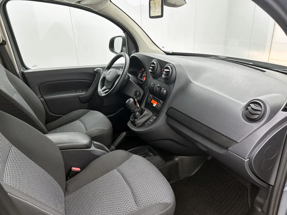 108 CDI L2 Lang / Imperial / Trekhaak / Airco / Navigatie / Pdc.A / Schuifdeur / Apk nieuw