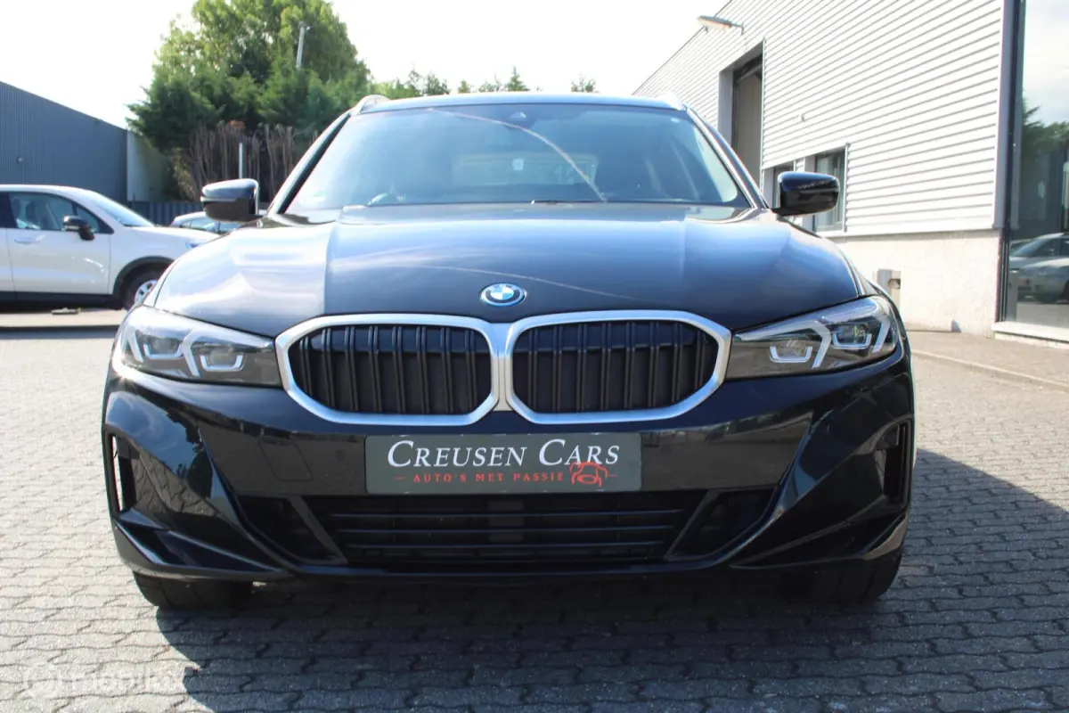 320e xDrive/Led/Trekhaak/Navi/Tel/All seas/