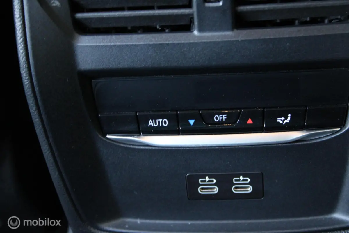 320e xDrive/Led/Trekhaak/Navi/Tel/All seas/