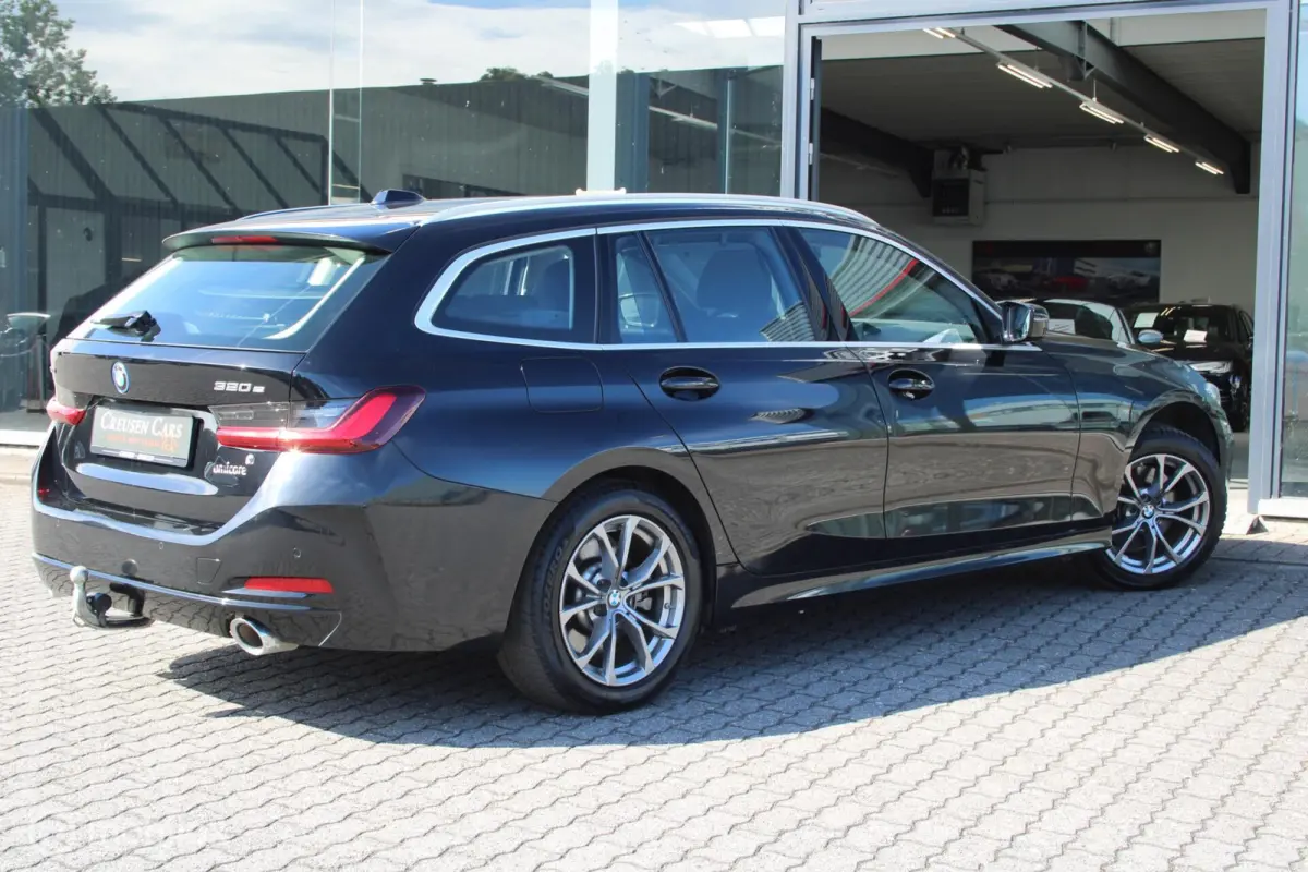 320e xDrive/Led/Trekhaak/Navi/Tel/All seas/