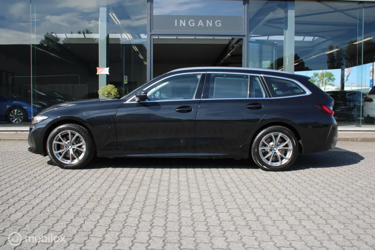 320e xDrive/Led/Trekhaak/Navi/Tel/All seas/