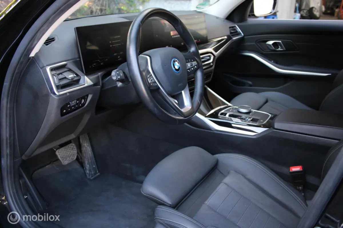 320e xDrive/Led/Trekhaak/Navi/Tel/All seas/