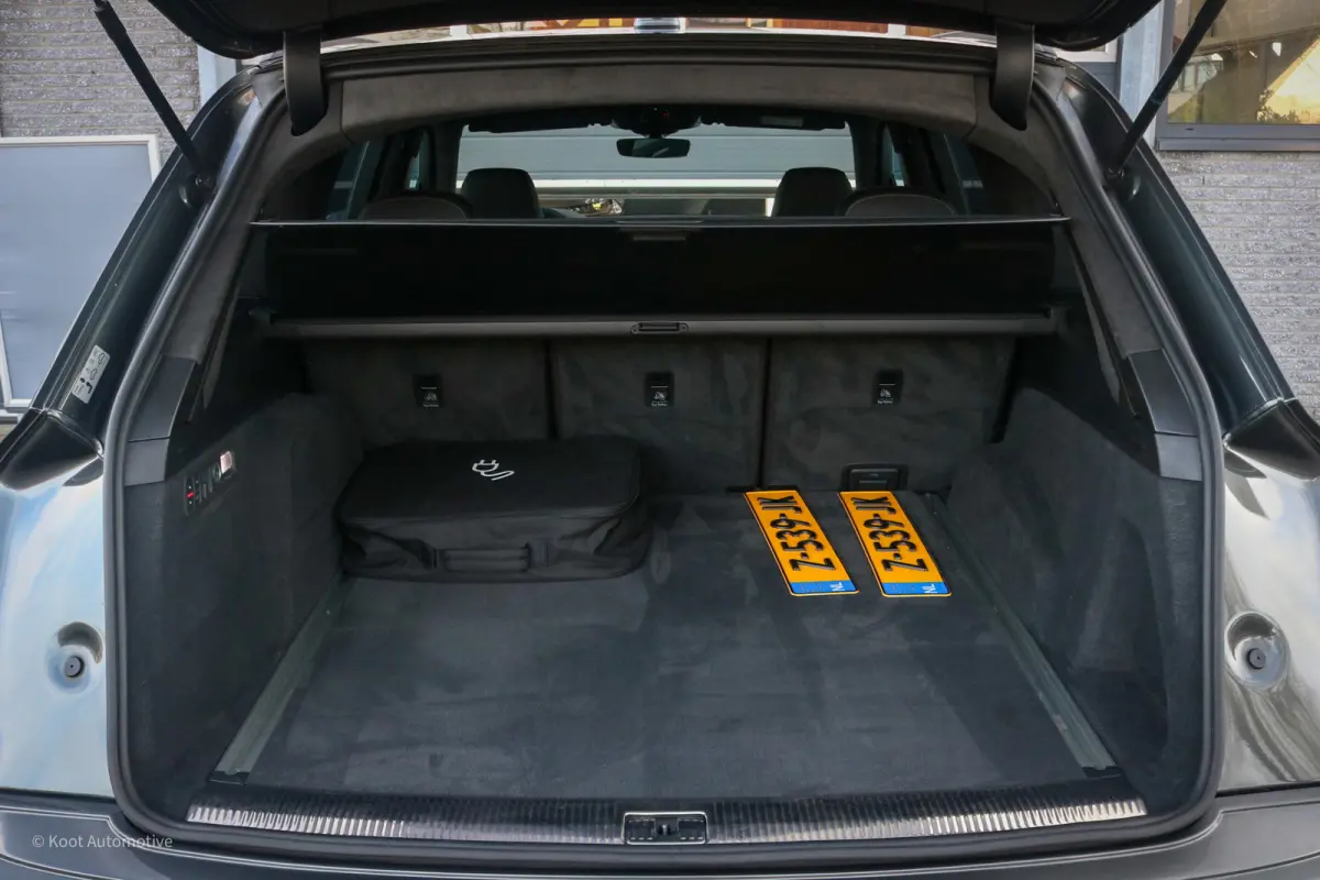 60 TFSI e Quattro Competition | RS-Stoelen| B&O 3D | HUD | Matrix Laser | Massage | Trekhaak | Alcantara hemel | Softclose