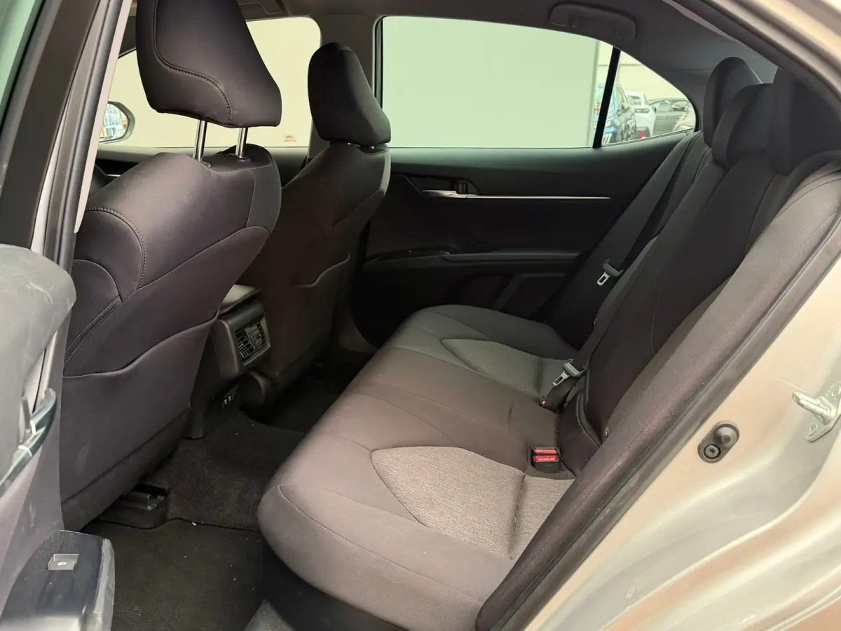 2.5 Hybrid Active Camera | Elektrische Stoel | Adaptieve Cruise | Climate | Bluetooth | 17" Lichtmetaal | Parkeersensoren | Achteruitrijcamera | Airco (automatisch) | Cruise control adaptief