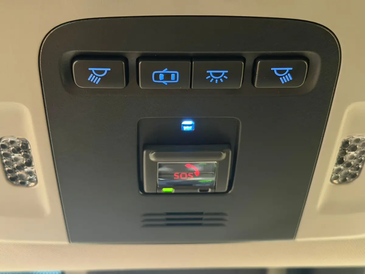 2.5 Hybrid Active Camera | Elektrische Stoel | Adaptieve Cruise | Climate | Bluetooth | 17" Lichtmetaal | Parkeersensoren | Achteruitrijcamera | Airco (automatisch) | Cruise control adaptief