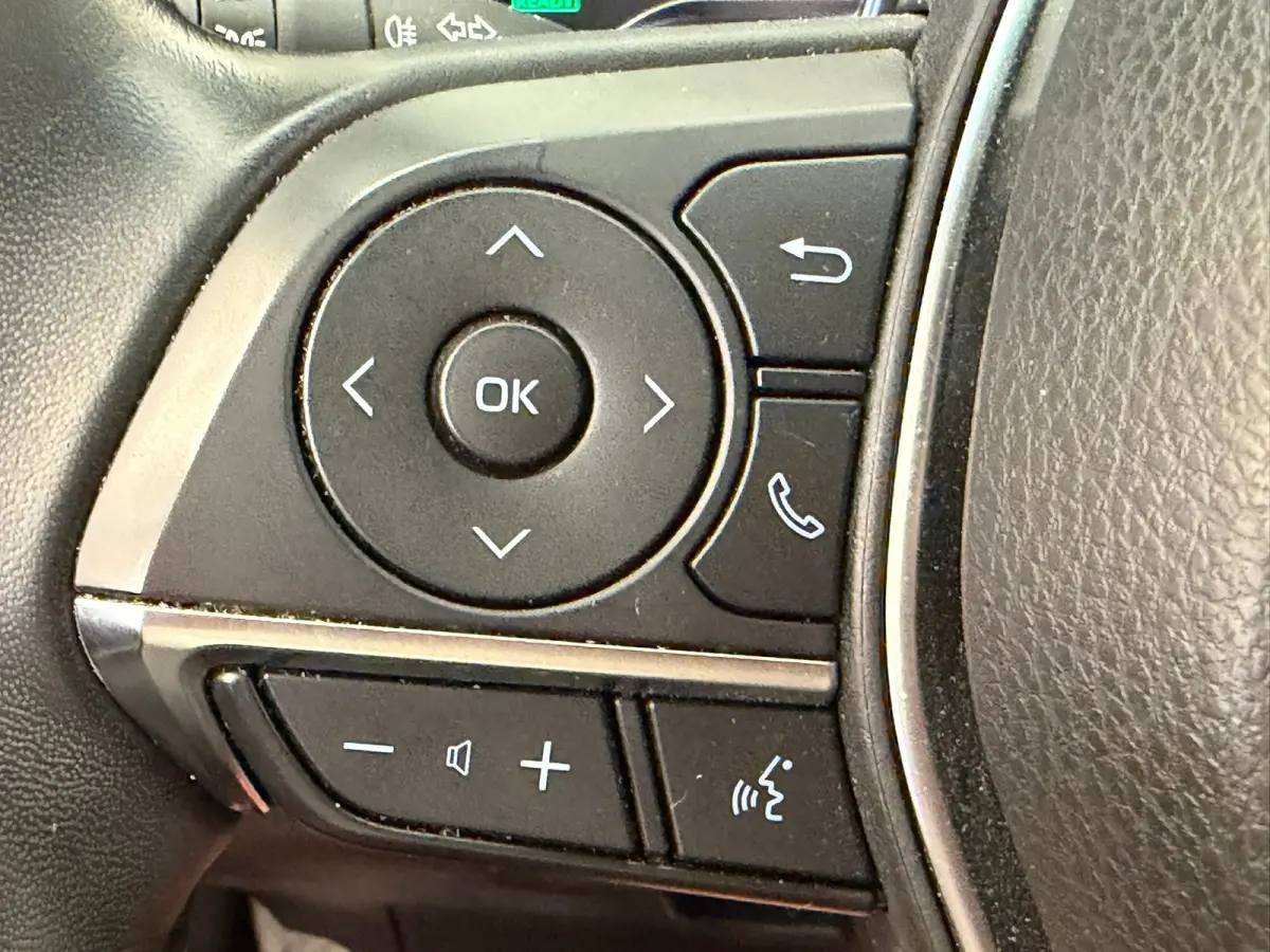 2.5 Hybrid Active Camera | Elektrische Stoel | Adaptieve Cruise | Climate | Bluetooth | 17" Lichtmetaal | Parkeersensoren | Achteruitrijcamera | Airco (automatisch) | Cruise control adaptief