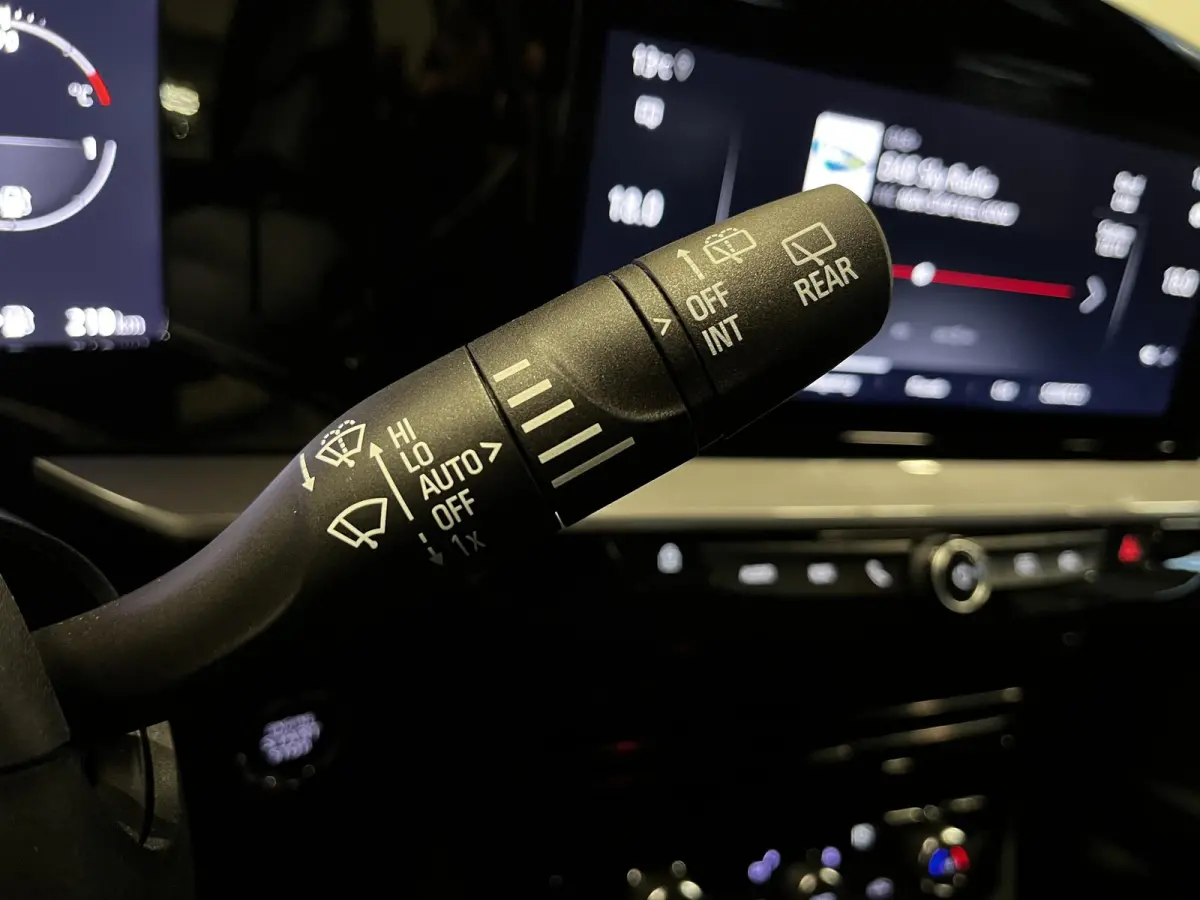 1.2 Turbo Automaat Hybrid Ultimate Climate Control Apple Carplay/Android Auto  Navigatie Full LED Leder/Alcantara Virtual cockpit PDC VA + Camera 18" LM Velgen Adaptive Cruise Control