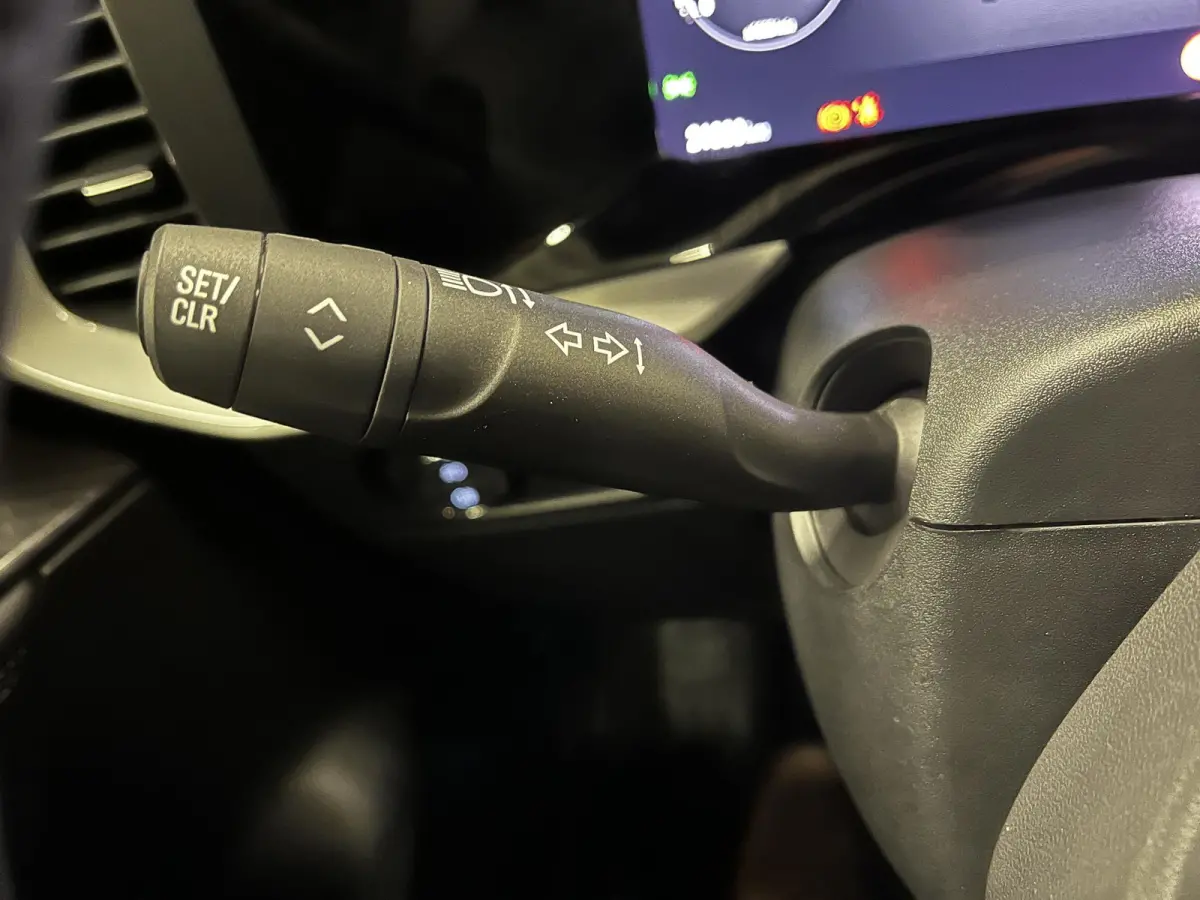 1.2 Turbo Automaat Hybrid Ultimate Climate Control Apple Carplay/Android Auto  Navigatie Full LED Leder/Alcantara Virtual cockpit PDC VA + Camera 18" LM Velgen Adaptive Cruise Control