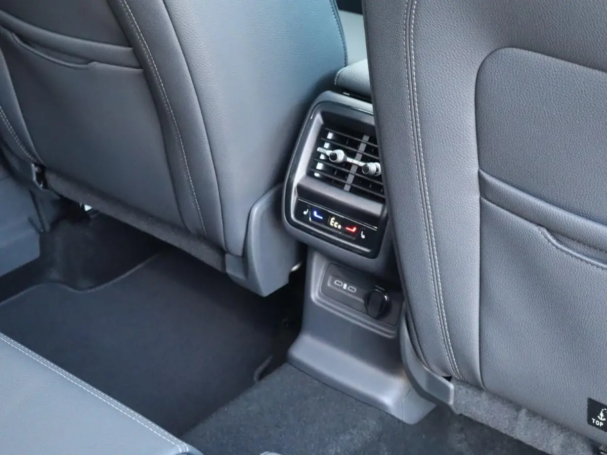 1.5 TSI 204pk PHEV Business Edition Plus | Panoramadak | 19" velgen