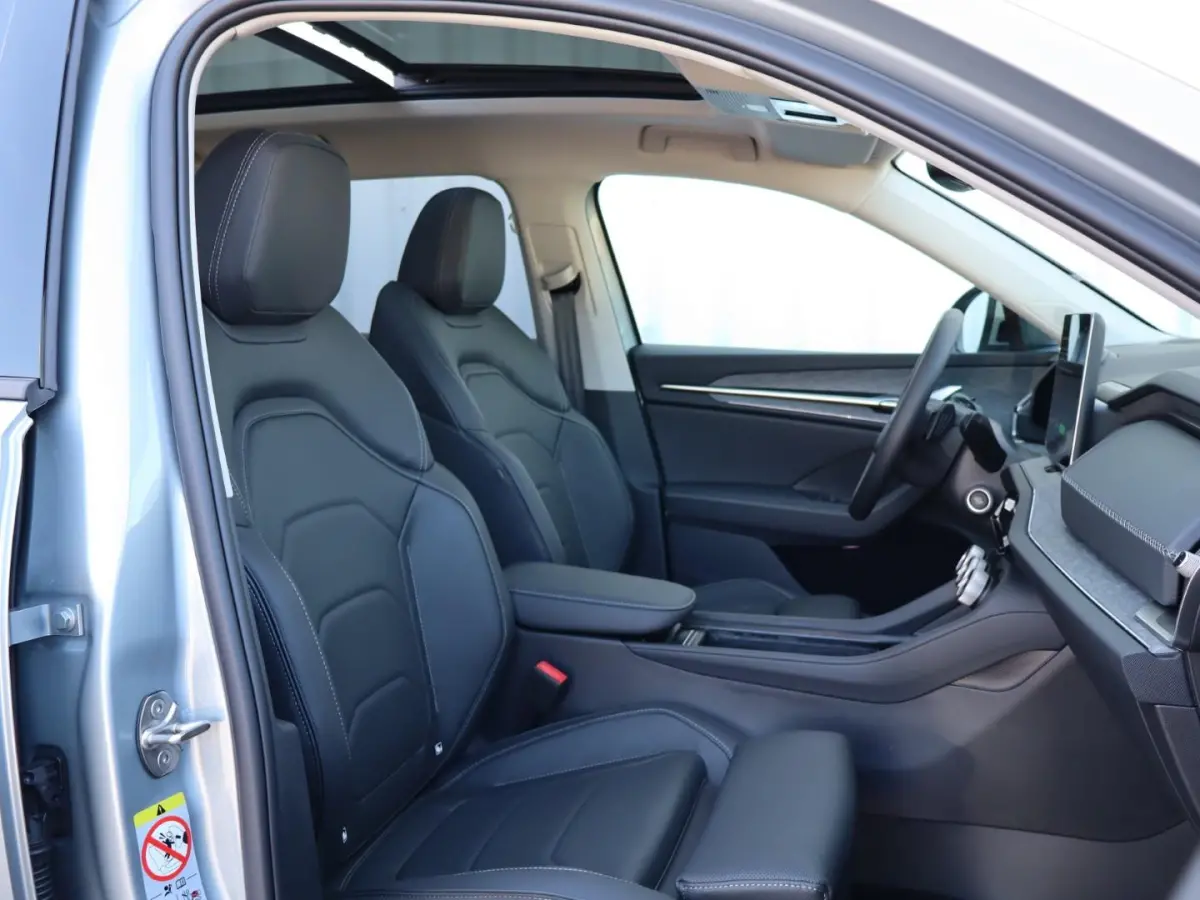 1.5 TSI 204pk PHEV Business Edition Plus | Panoramadak | 19" velgen