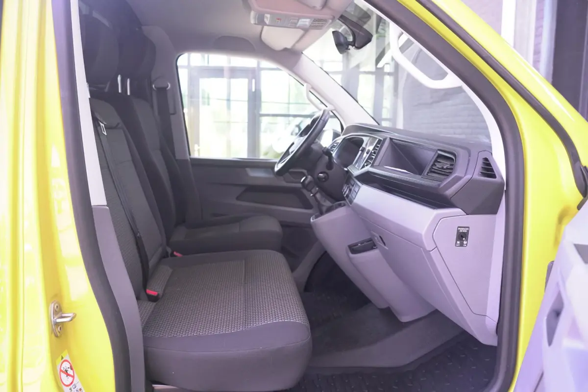 2.0 TDI 110 pk L2H1 Airco, Apple Carplay, Camera, Cruise Control, Laadruimte Pakket, PDC V+A, 3-Zits
