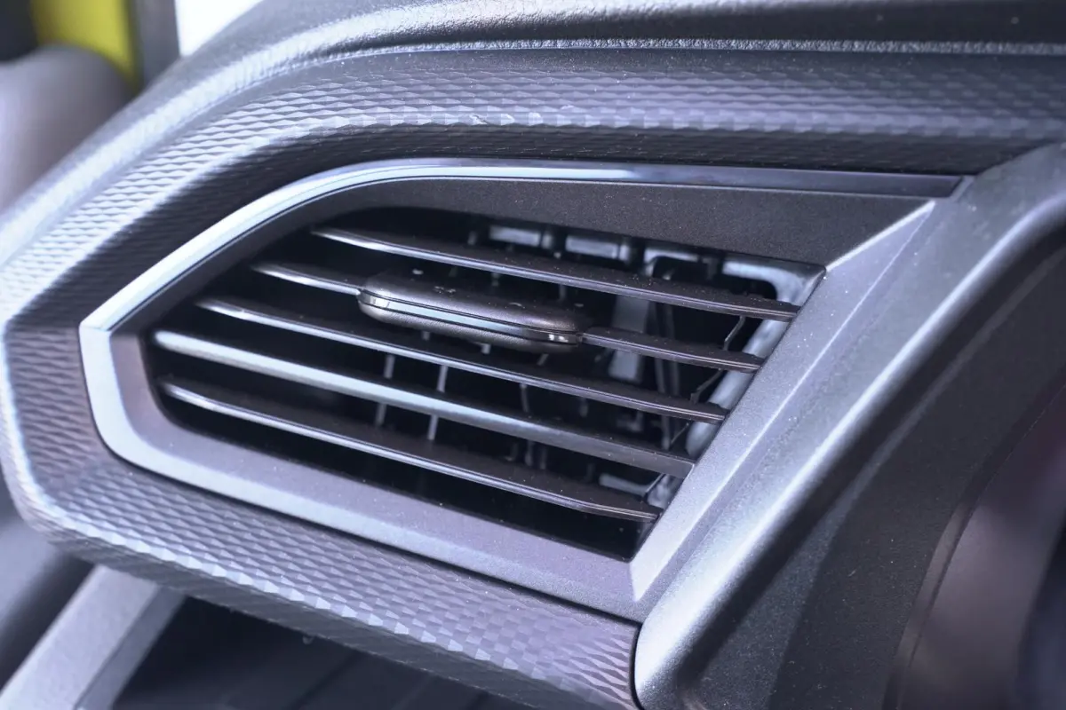 2.0 TDI 110 pk L2H1 Airco, Apple Carplay, Camera, Cruise Control, Laadruimte Pakket, PDC V+A, 3-Zits