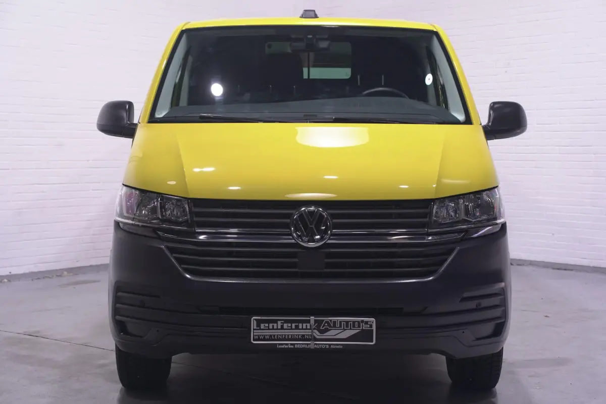 2.0 TDI 110 pk L2H1 Airco, Apple Carplay, Camera, Cruise Control, Laadruimte Pakket, PDC V+A, 3-Zits