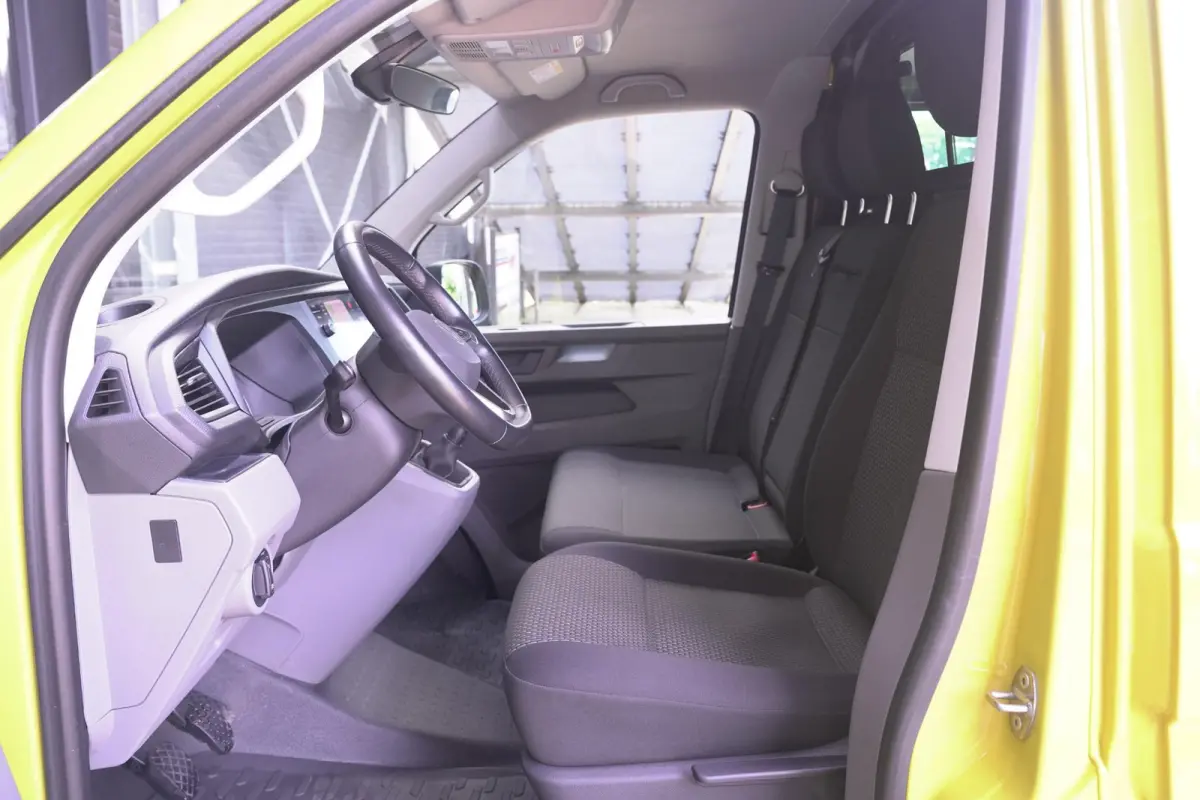 2.0 TDI 110 pk L2H1 Airco, Apple Carplay, Camera, Cruise Control, Laadruimte Pakket, PDC V+A, 3-Zits