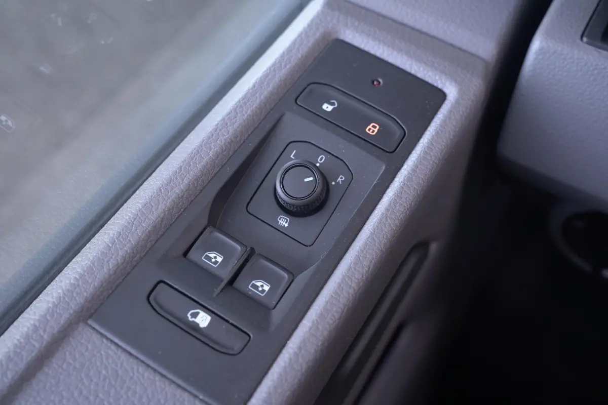 2.0 TDI 110 pk L2H1 Airco, Apple Carplay, Camera, Cruise Control, Laadruimte Pakket, PDC V+A, 3-Zits