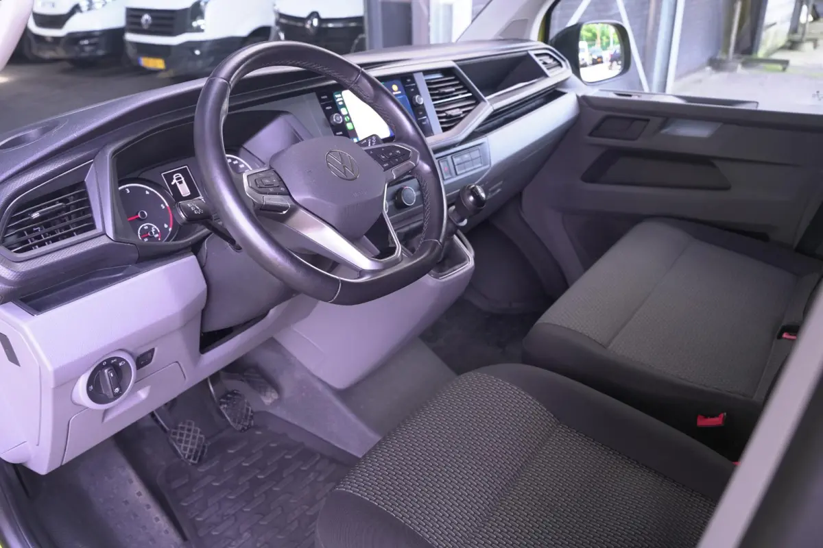 2.0 TDI 110 pk L2H1 Airco, Apple Carplay, Camera, Cruise Control, Laadruimte Pakket, PDC V+A, 3-Zits