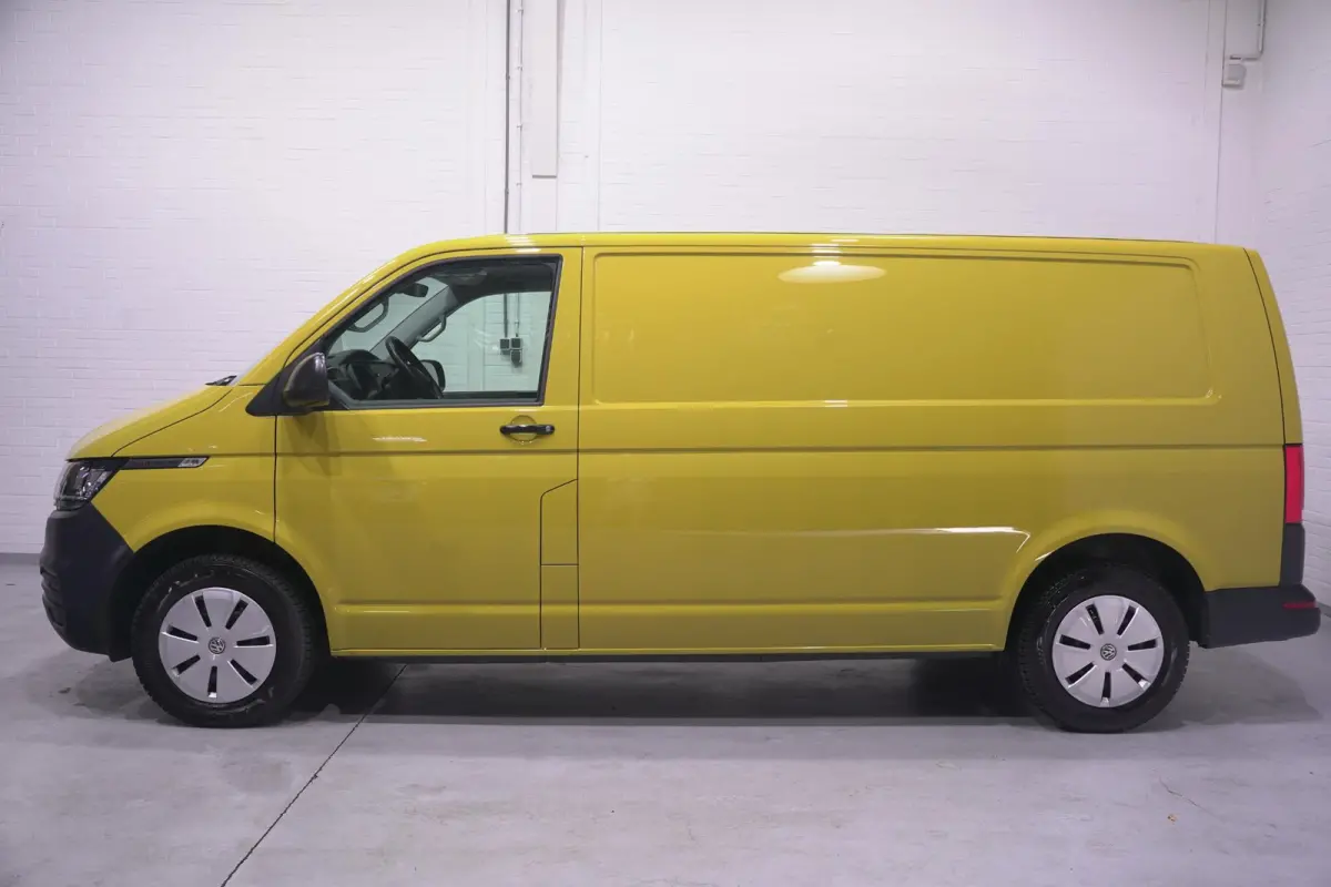 2.0 TDI 110 pk L2H1 Airco, Apple Carplay, Camera, Cruise Control, Laadruimte Pakket, PDC V+A, 3-Zits