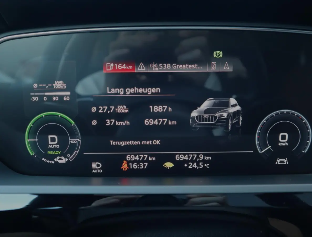 e-tron 55 quattro advanced Pro Line Plus 95 kWh | Pano | Trekhaak | ACC | Leer