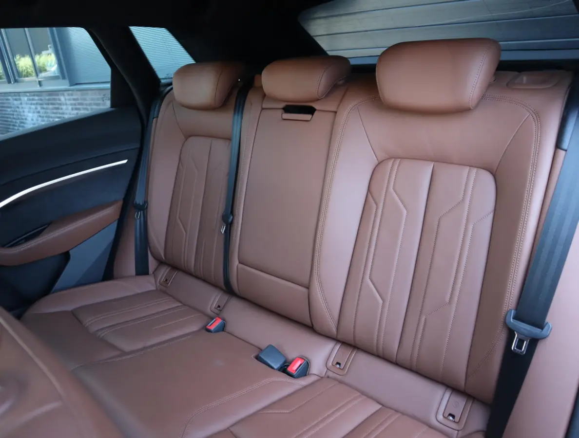 e-tron 55 quattro advanced Pro Line Plus 95 kWh | Pano | Trekhaak | ACC | Leer