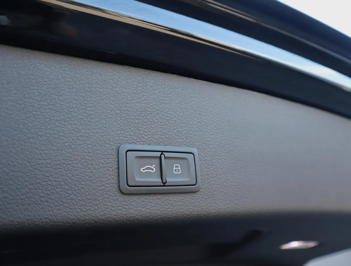 e-tron 55 quattro advanced Pro Line Plus 95 kWh | Pano | Trekhaak | ACC | Leer