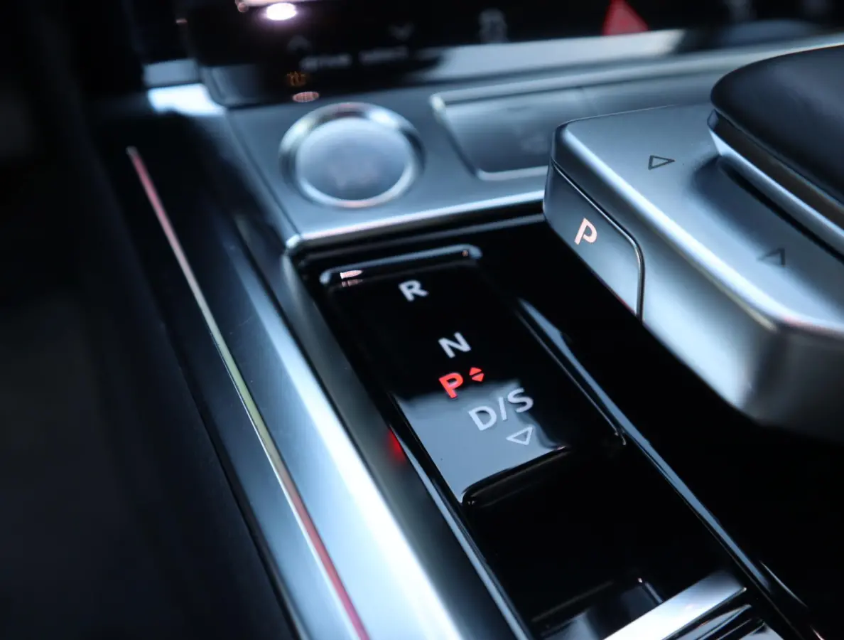 e-tron 55 quattro advanced Pro Line Plus 95 kWh | Pano | Trekhaak | ACC | Leer