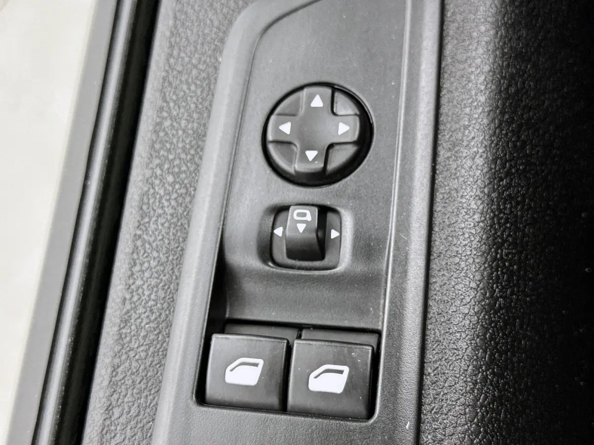 2.0 D-4D 145pk Navigatie Blind Spot Camera
