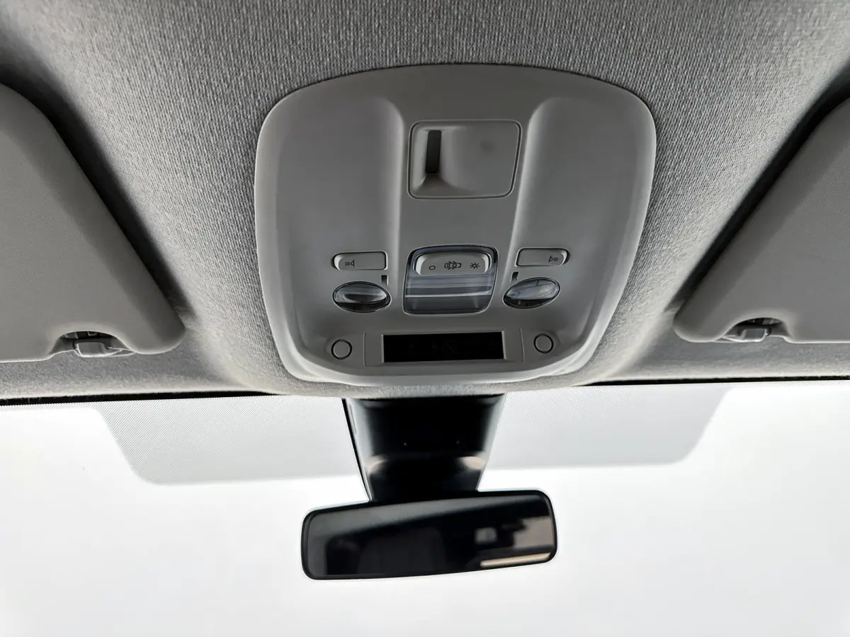 2.0 D-4D 145pk Navigatie Blind Spot Camera