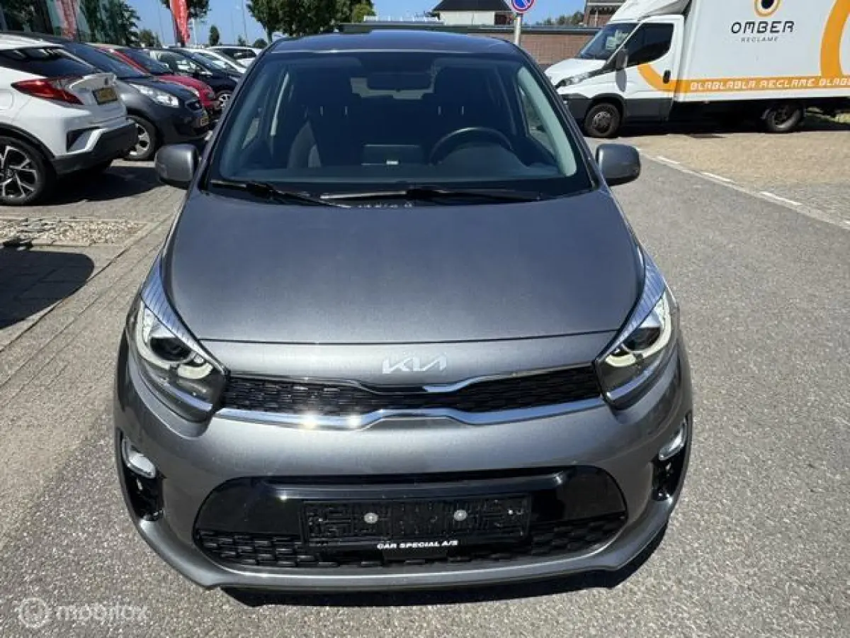 1.0 Dynamic Edition - Stoel & Stuurverwarming, Navigatie via Carplay, Camera achter, Airco, Electr - ramen en spiegels, Deurvergr. met afst.diening, Priveglas, Sport Velgen