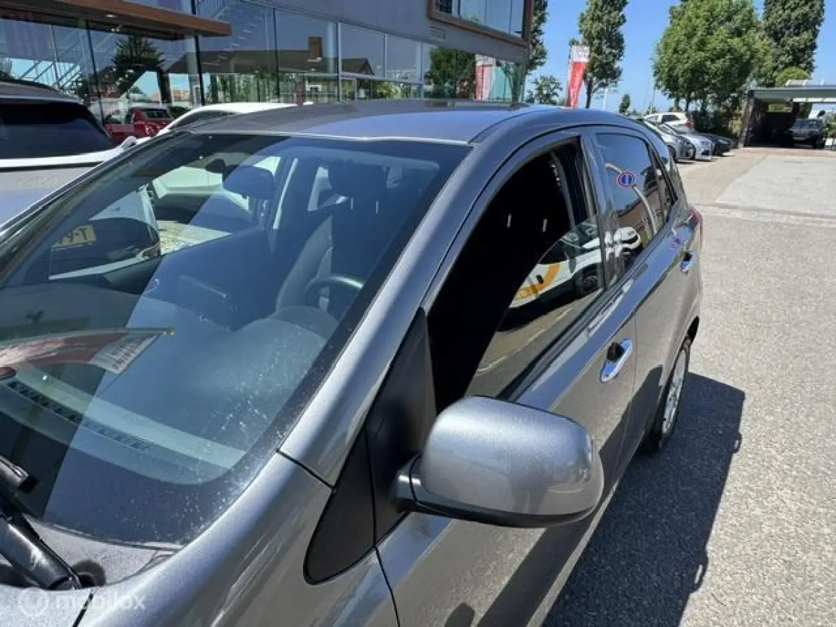 1.0 Dynamic Edition - Stoel & Stuurverwarming, Navigatie via Carplay, Camera achter, Airco, Electr - ramen en spiegels, Deurvergr. met afst.diening, Priveglas, Sport Velgen