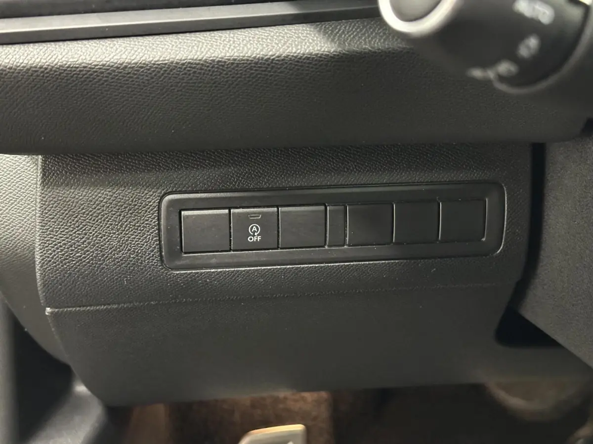 1.2 PureTech GT-Line PANO CARPLAY NAVI ECC CRUISE.