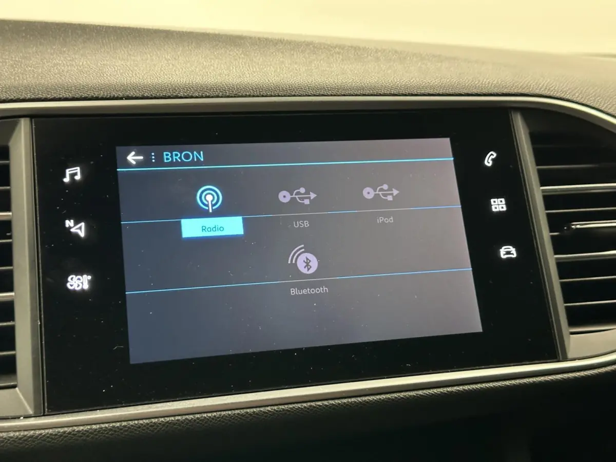 1.2 PureTech GT-Line PANO CARPLAY NAVI ECC CRUISE.