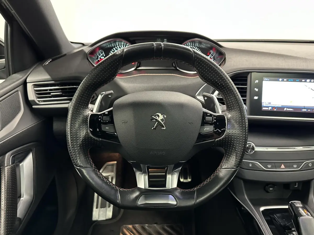 1.2 PureTech GT-Line PANO CARPLAY NAVI ECC CRUISE.