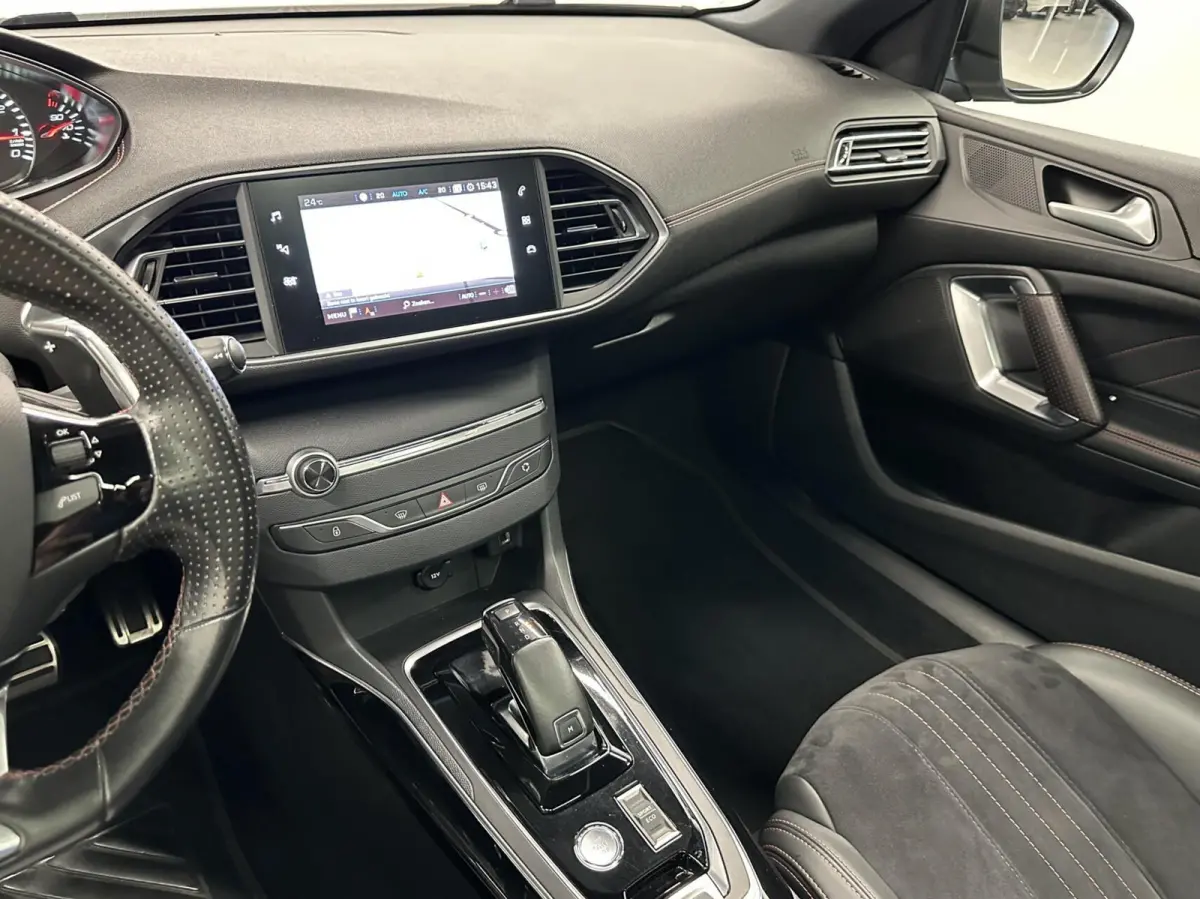 1.2 PureTech GT-Line PANO CARPLAY NAVI ECC CRUISE.