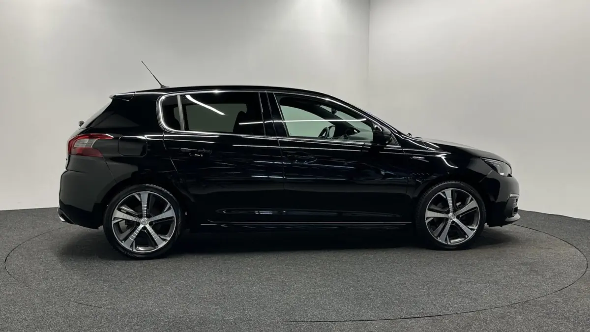 1.2 PureTech GT-Line PANO CARPLAY NAVI ECC CRUISE.